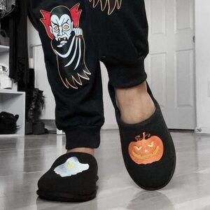 👻 Goth Grunge Emo Halloween Slippers